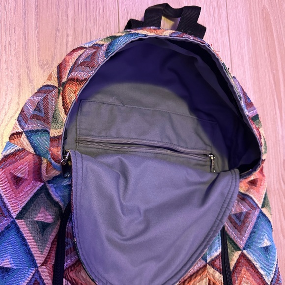 Geometric Pattern Backpack - Picture 4 of 7